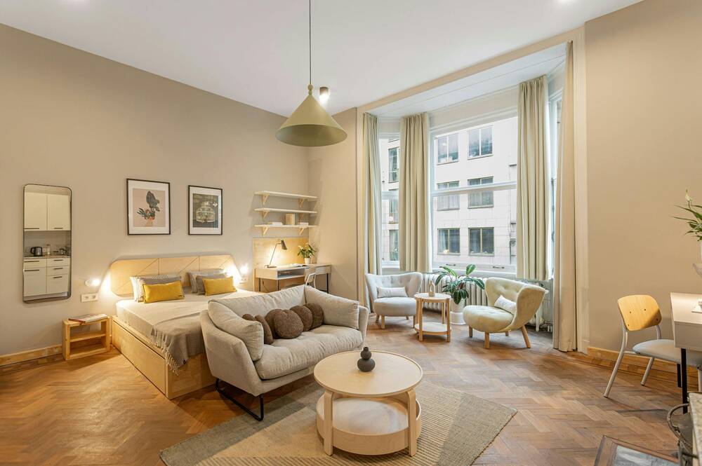 Appartement te  huur in Etterbeek 1040 1240.00€ 1 slaapkamers 352.00m² - Zoekertje 170814