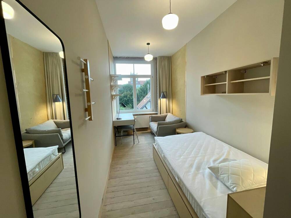 Appartement à louer à Etterbeek 1040 910.00€ 1 chambres 352.00m² - annonce 170817