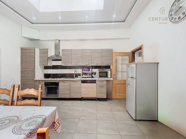 Benedenverdieping te  koop in Schaarbeek 1030 299000.00€ 2 slaapkamers 105.00m² - Zoekertje 403082