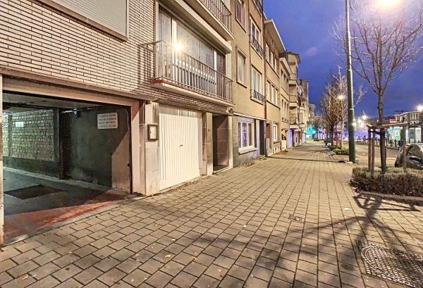 Parking & garage te koop in Laken 1020 25000.00€ slaapkamers m² - Zoekertje 422382