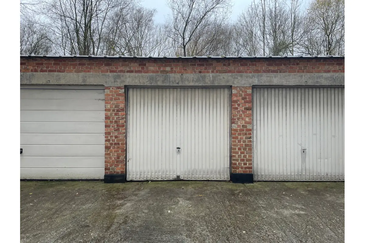 Parking / garage à vendre à Molenbeek-Saint-Jean 1080 25000.00€  chambres m² - annonce 485161
