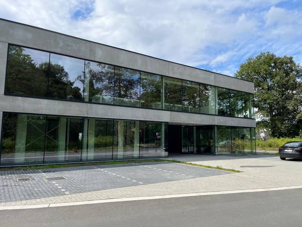 Immeuble de rapport - Immeuble à appartement à louer à Kapellen 2950 10500.00€ chambres m² - annonce 234251