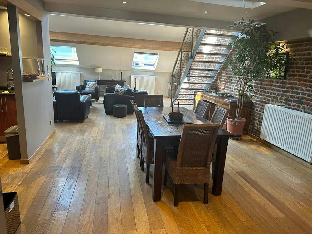 Appartement te  huur in Brussel 1000 850.00€ 1 slaapkamers 135.00m² - Zoekertje 251962