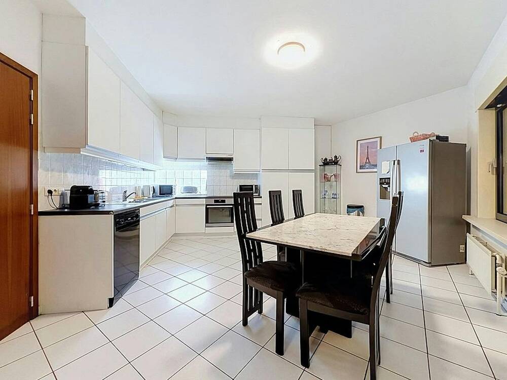Appartement te  huur in Vorst 1190 3500.00€ 3 slaapkamers 250.00m² - Zoekertje 259844