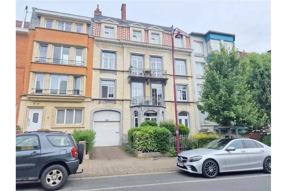 Commerce à louer à Berchem-Sainte-Agathe 1082 1300.00€  chambres 225.00m² - annonce 720156