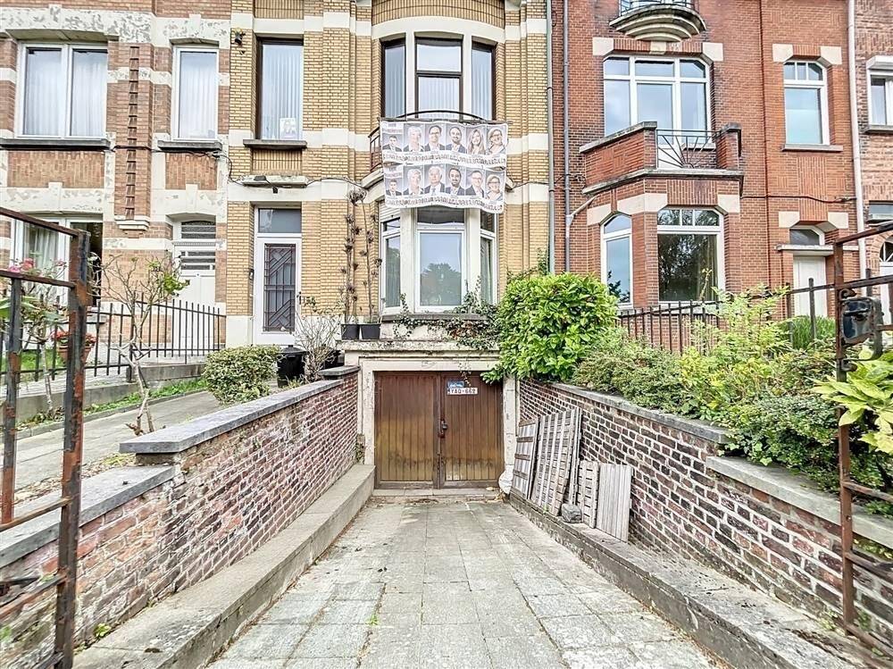 Huis te koop in Sint-Lambrechts-Woluwe 1200 745000.00€ 3 slaapkamers m² - Zoekertje 271912