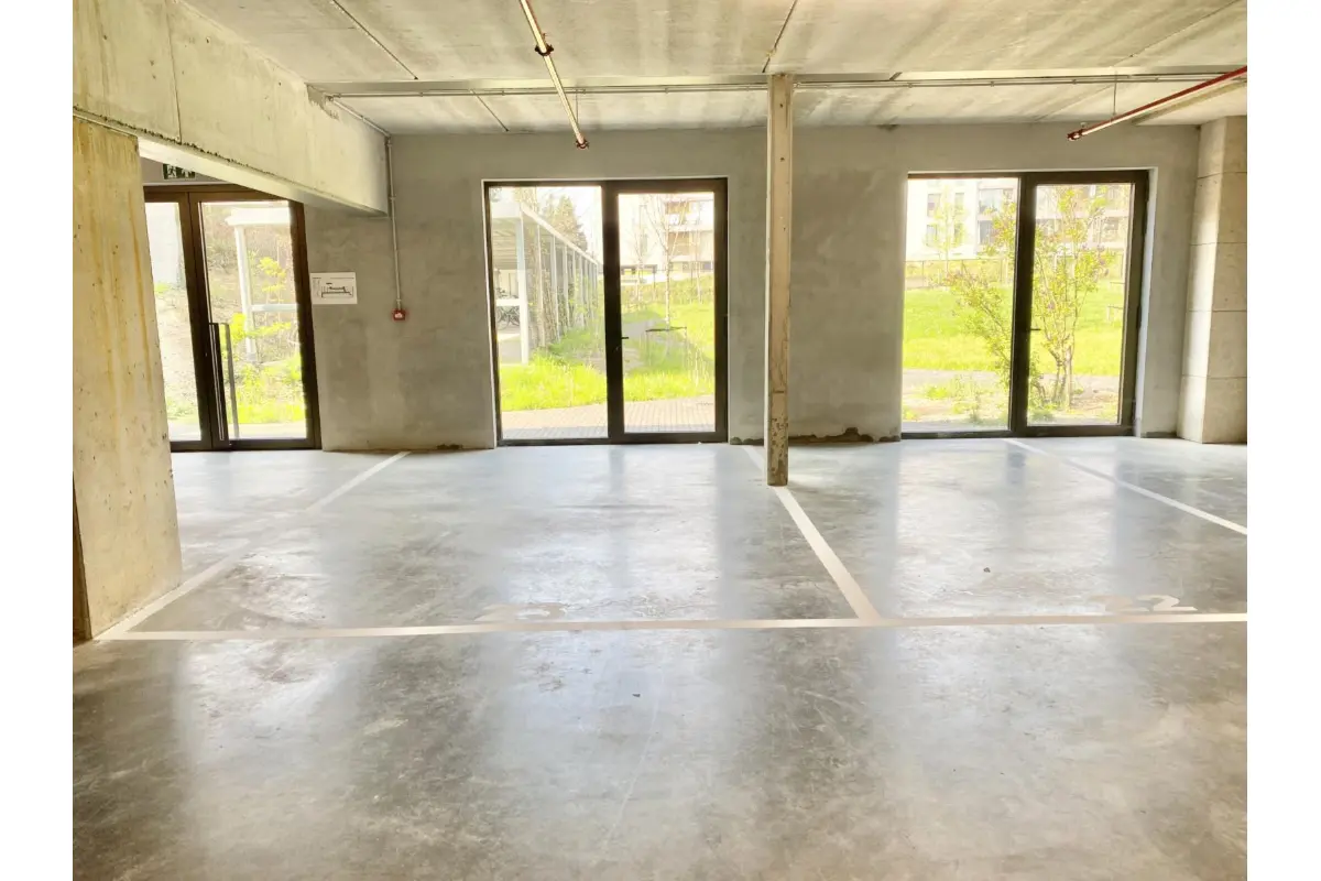 Parking / garage à vendre à Neder-Over-Heembeek 1120 15000.00€  chambres m² - annonce 284020