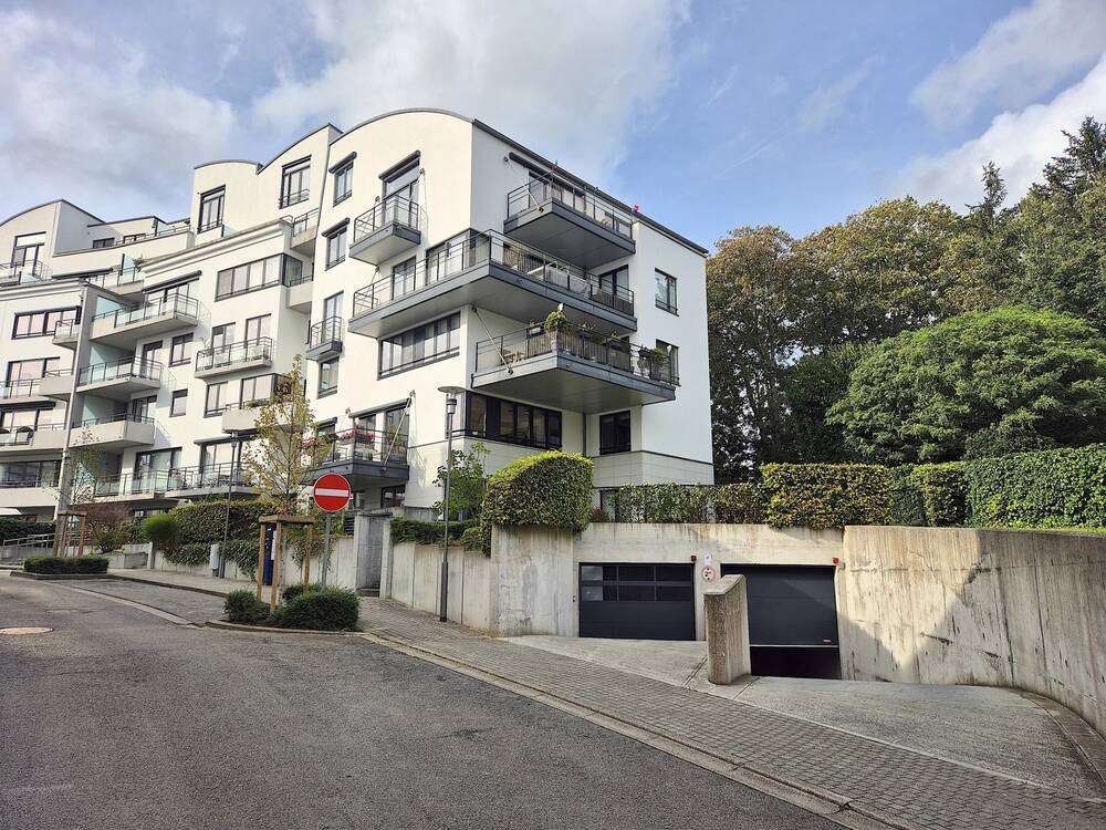 Parking & garage te huur in Sint-Lambrechts-Woluwe 1200 100.00€ slaapkamers m² - Zoekertje 297039