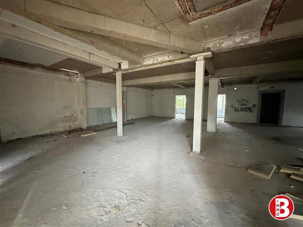 Commerce à à Linkebeek 1630 250000.00€ chambres 80.00m² - annonce 296807