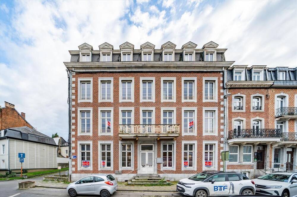 Kasteel te koop in Spa 4900 575000.00€ 35 slaapkamers 612.00m² - Zoekertje 298847