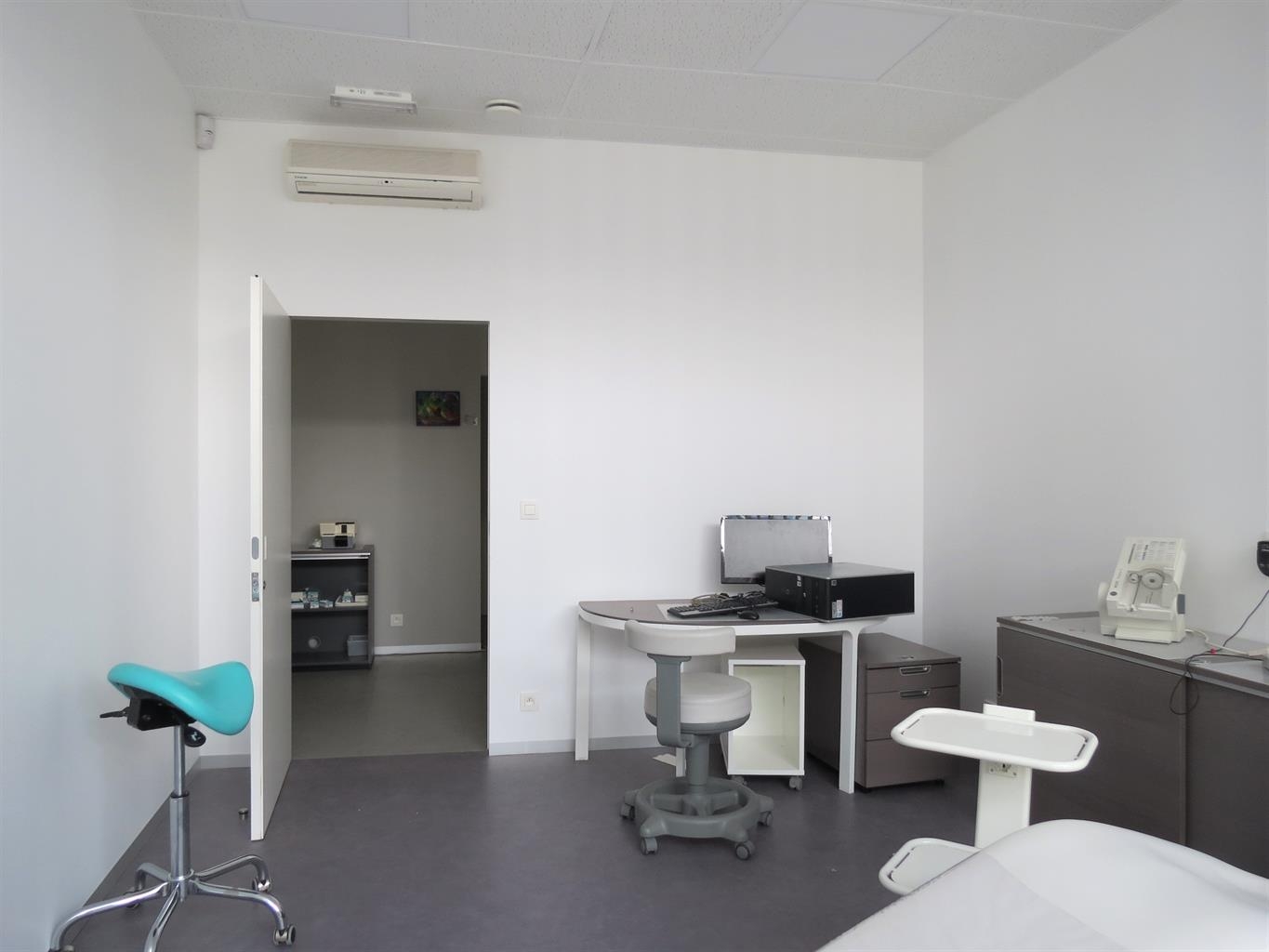 Commerce à louer à Uccle 1180 1000.00€ chambres 16.00m² - annonce 303554