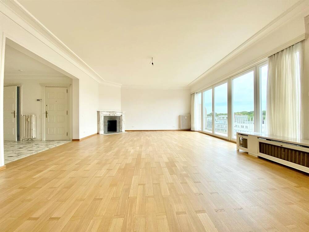 Penthouse te huur in Ukkel 1180 3650.00€ 3 slaapkamers 221.00m² - Zoekertje 313540