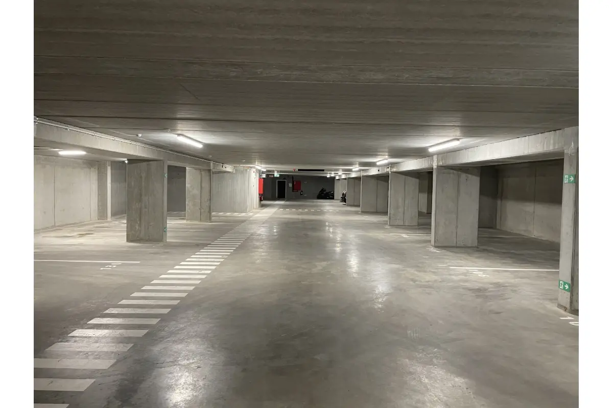 Parking te  koop in Laken 1020 18540.00€  slaapkamers m² - Zoekertje 315663