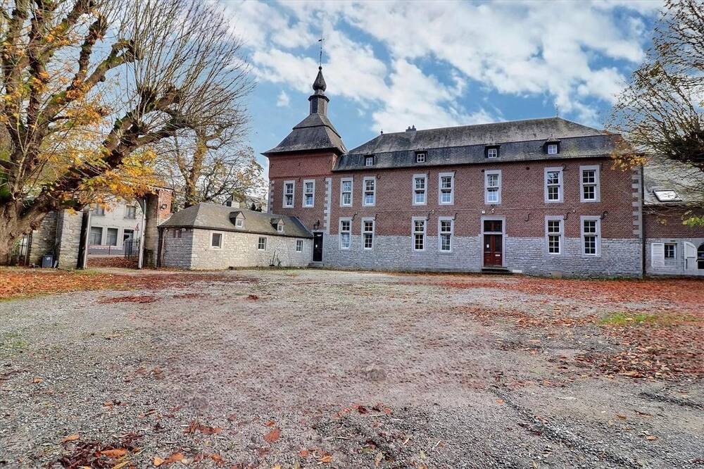 Kasteel te  koop in Gerpinnes 6280 1700000.00€  slaapkamers m² - Zoekertje 326713