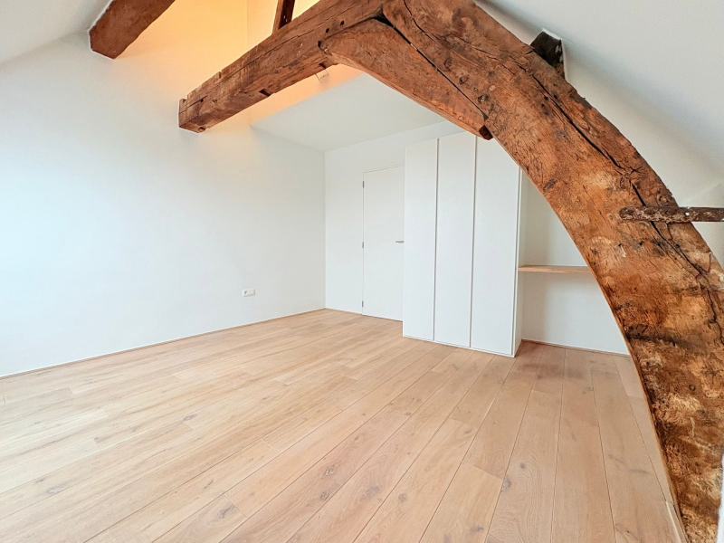 Triplex à louer à Bruxelles 1000 1700.00€ 2 chambres 93.00m² - annonce 328613