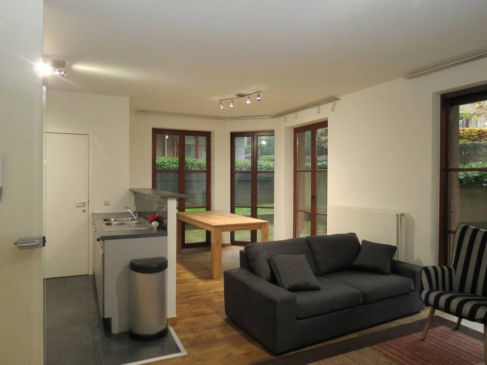 Rez-de-chaussée à louer à Auderghem 1160 2150.00€ 3 chambres 90.00m² - annonce 332530
