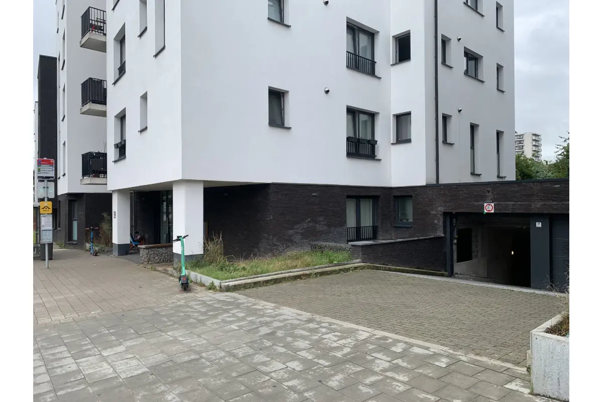 Parking te  koop in Anderlecht 1070 14420.00€  slaapkamers m² - Zoekertje 334141