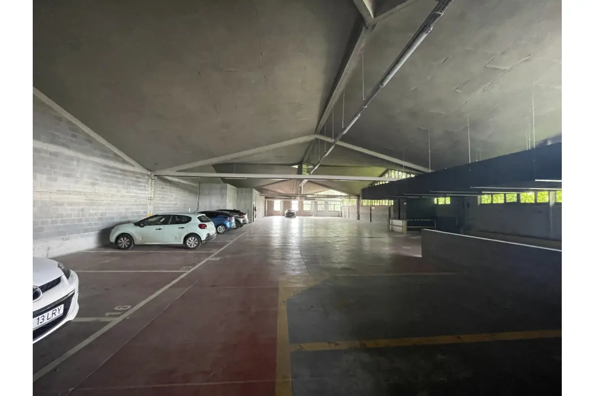 Parking te  koop in Anderlecht 1070 87550.00€  slaapkamers m² - Zoekertje 333750