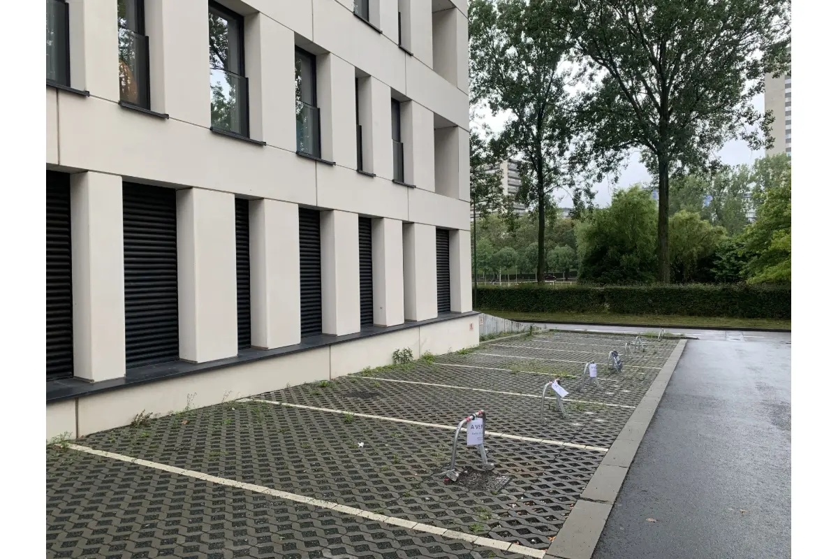 Parking te  koop in Anderlecht 1070 72100.00€  slaapkamers m² - Zoekertje 333223