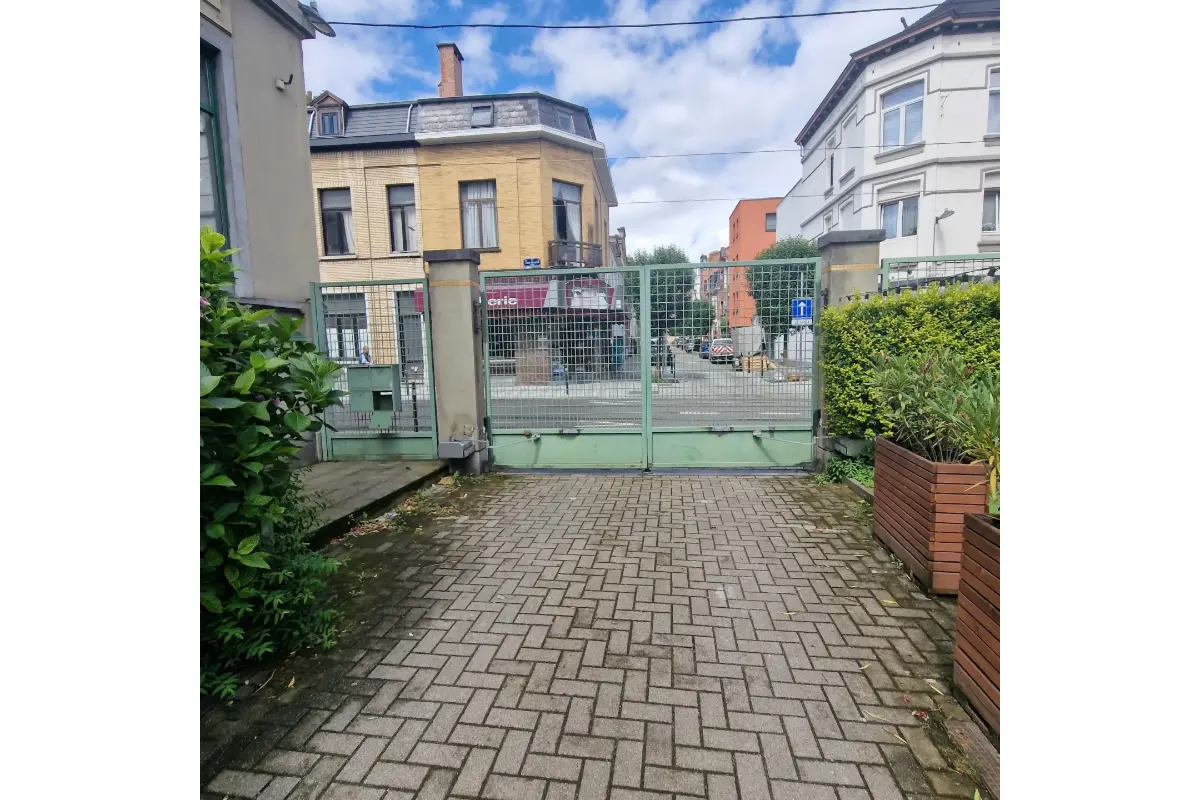 Box à vendre à Jette 1090 45000.00€  chambres m² - annonce 335174