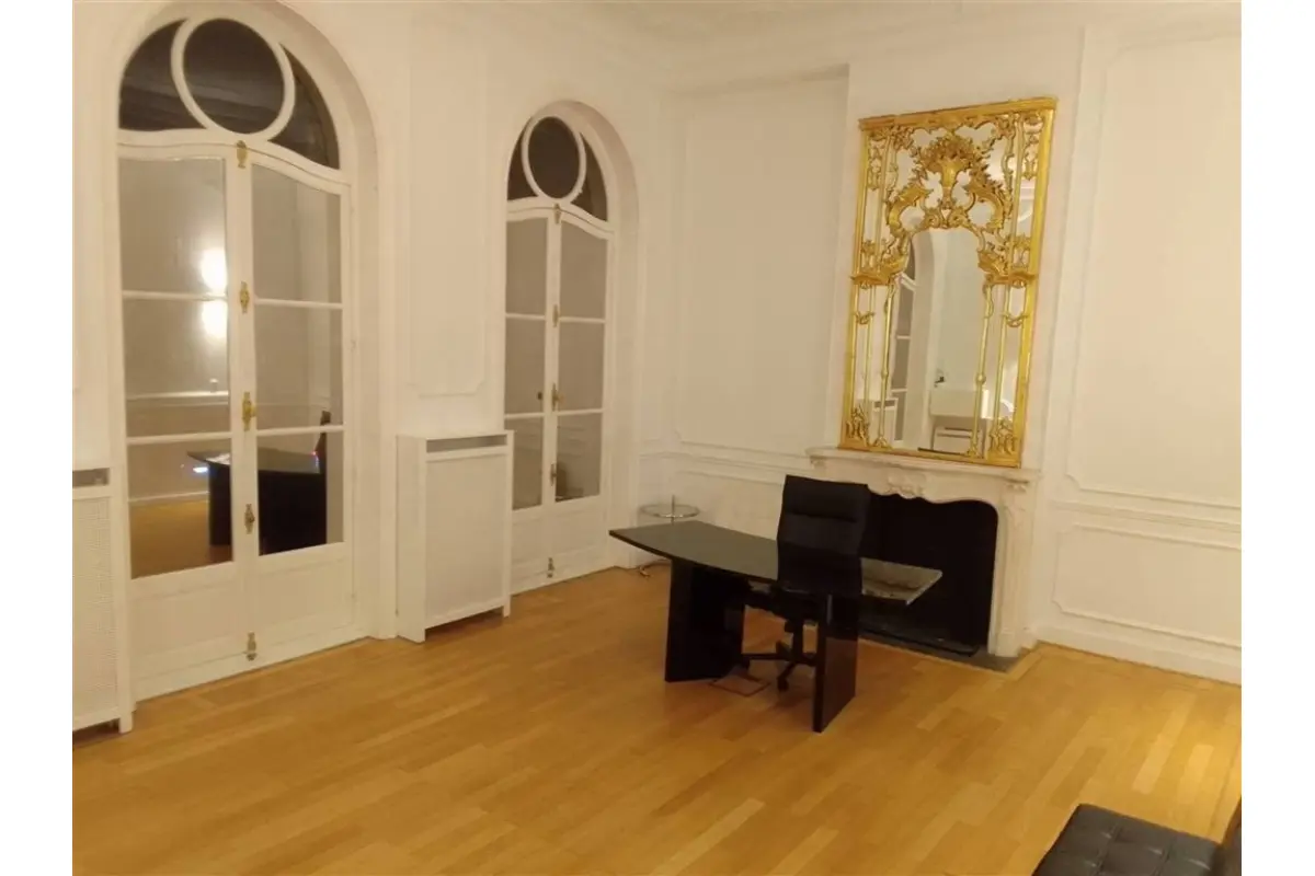 Handelszaak te  in Ukkel 1180 1290.00€  slaapkamers 25.00m² - Zoekertje 335788