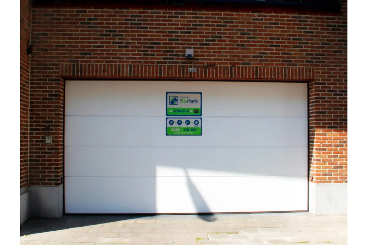 Parking te  huur in Sint-Joost-ten-Node 1210 159.00€  slaapkamers m² - Zoekertje 337550