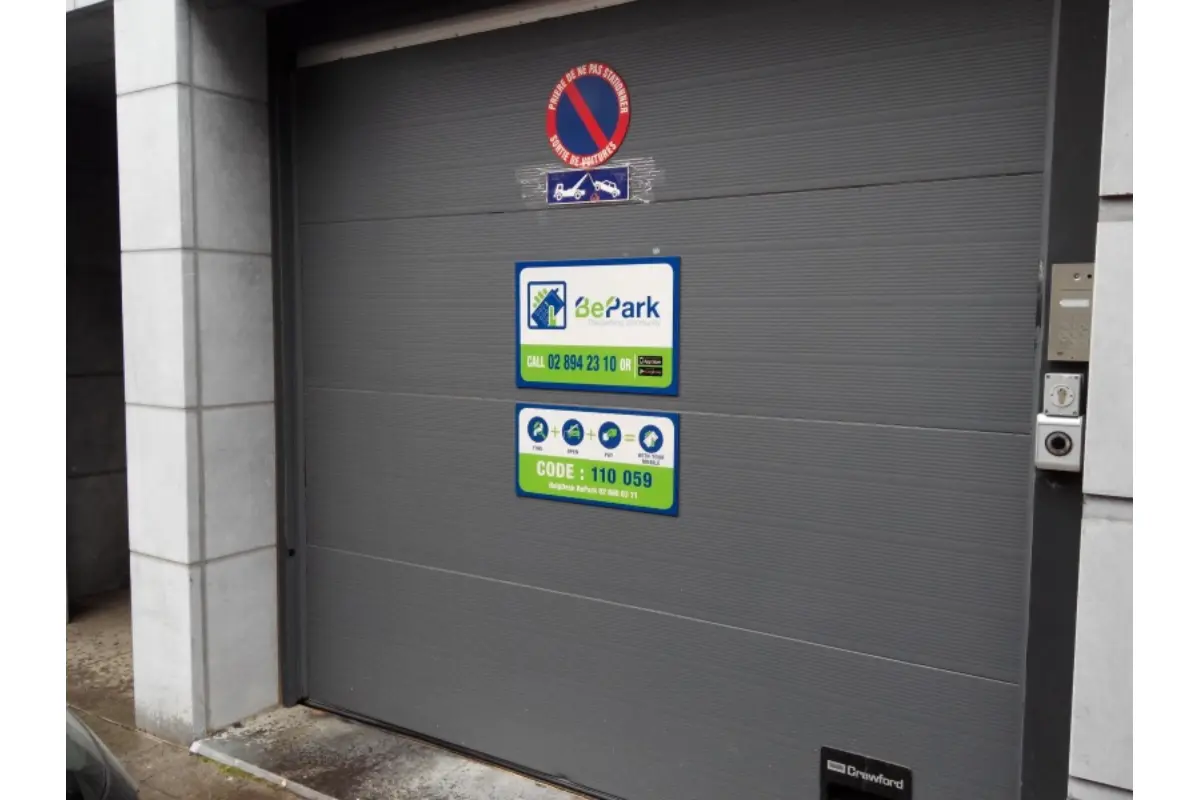 Parking & garage te  huur in Sint-Gillis 1060 139.00€  slaapkamers m² - Zoekertje 337285