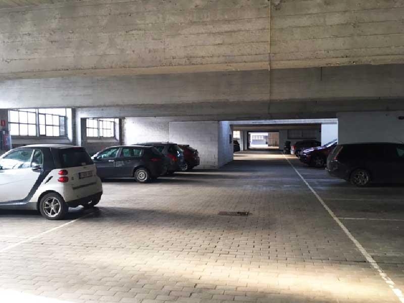 Parking te  huur in Elsene 1050 135.00€  slaapkamers m² - Zoekertje 341870