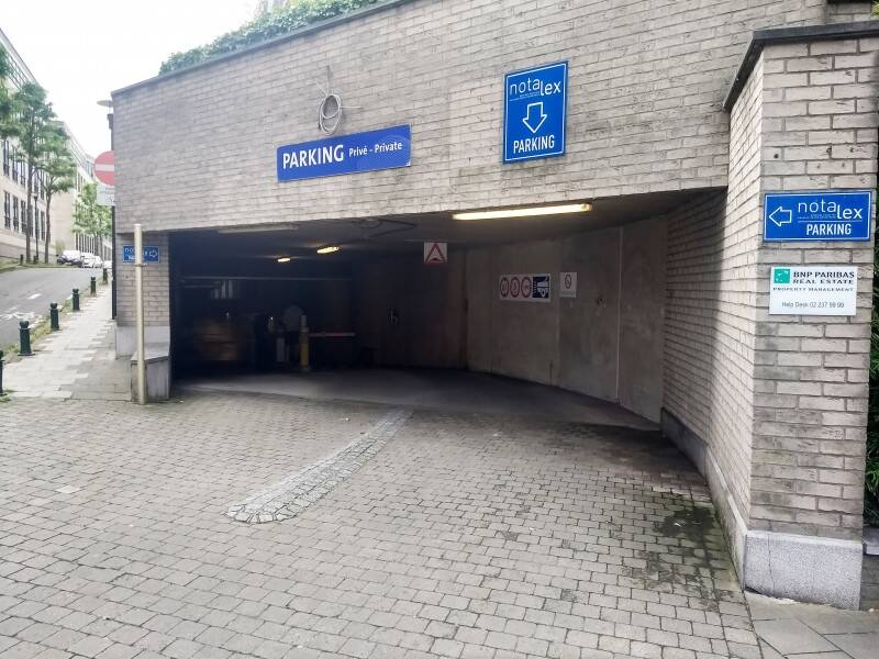 Parking & garage te huur in Elsene 1050 140.00€ slaapkamers m² - Zoekertje 341822