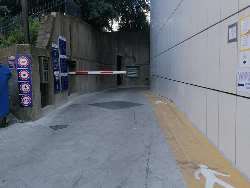 Parking & garage te huur in Sint-Joost-ten-Node 1210 224.00€ slaapkamers m² - Zoekertje 341941