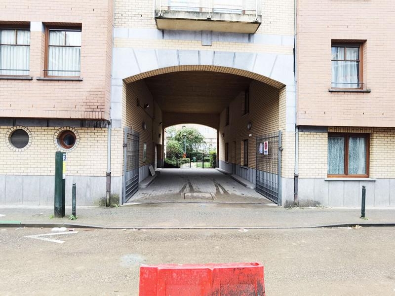 Parking & garage te huur in Sint-Jans-Molenbeek 1080 115.00€ slaapkamers m² - Zoekertje 341892