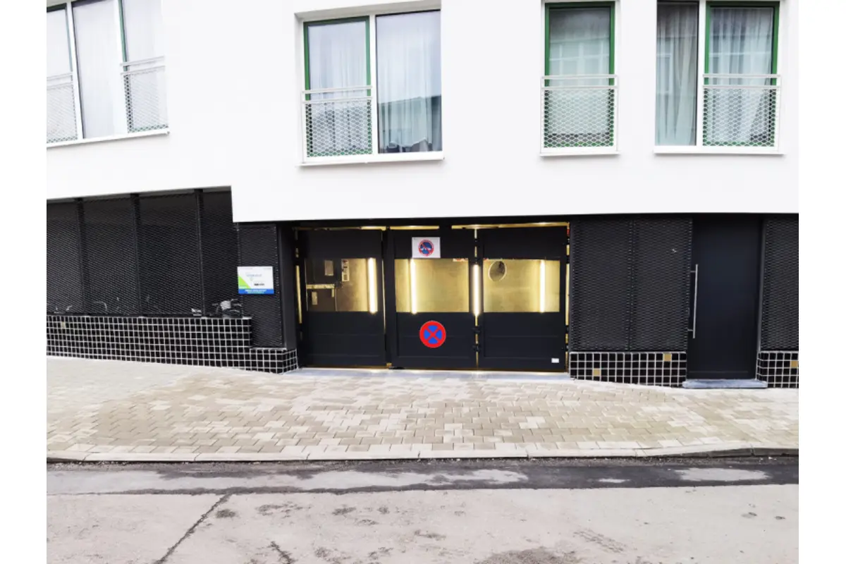 Parking te  huur in Neder-Over-Heembeek 1120 109.00€  slaapkamers m² - Zoekertje 341775