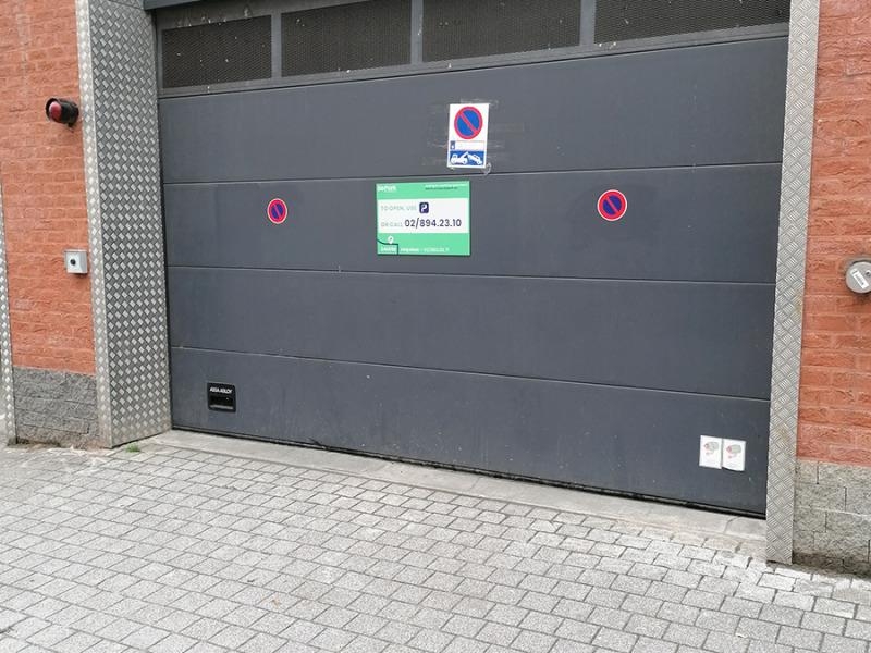 Parking & garage te huur in Sint-Jans-Molenbeek 1080 149.00€ slaapkamers m² - Zoekertje 341843