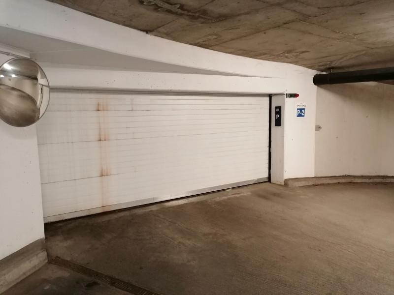 Parking & garage te huur in Sint-Lambrechts-Woluwe 1200 75.00€ slaapkamers m² - Zoekertje 341618