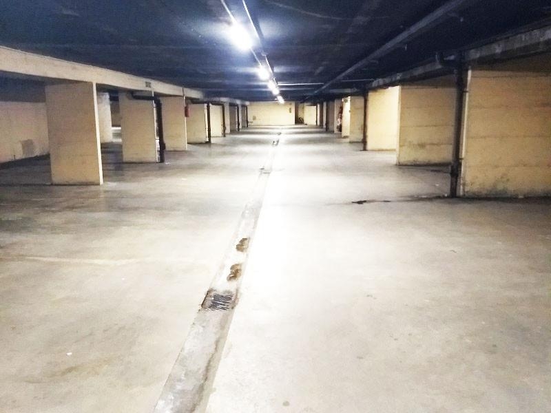Parking & garage te huur in Sint-Agatha-Berchem 1082 75.00€ slaapkamers m² - Zoekertje 341802