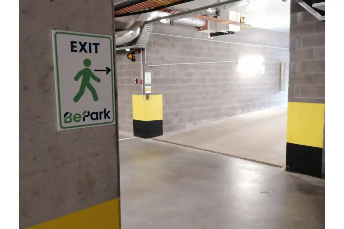 Parking te  huur in Vorst 1190 119.00€  slaapkamers m² - Zoekertje 341895