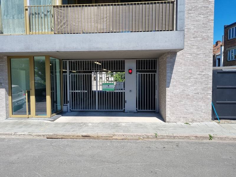 Parking te  huur in Neder-Over-Heembeek 1120 85.00€  slaapkamers m² - Zoekertje 341846