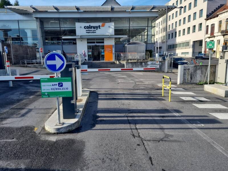 Parking te  huur in Schaarbeek 1030 99.00€  slaapkamers m² - Zoekertje 341809