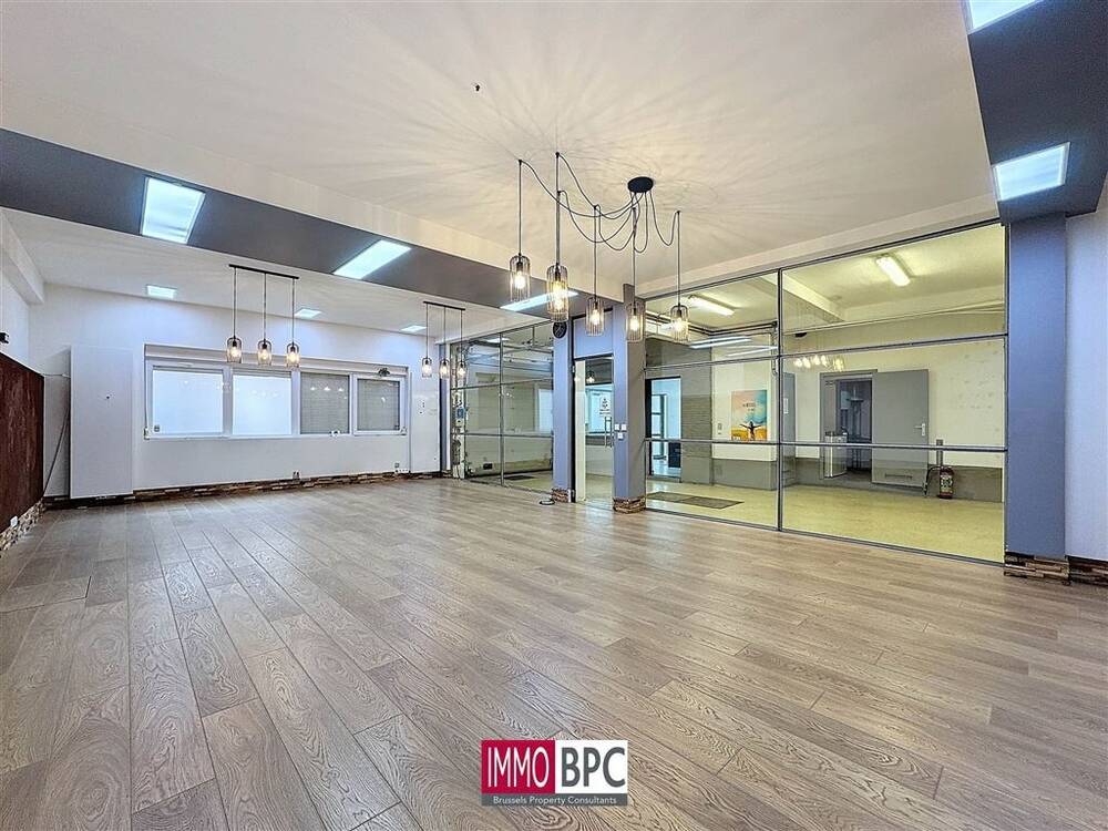 Commerce à vendre à Ganshoren 1083 300000.00€ chambres 190.00m² - annonce 342440