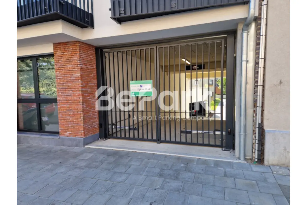 Parking te  huur in Neder-Over-Heembeek 1120 99.00€  slaapkamers m² - Zoekertje 341875