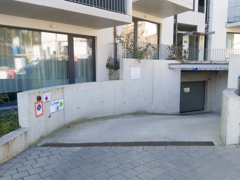 Parking te  huur in Vorst 1190 109.00€  slaapkamers m² - Zoekertje 341589