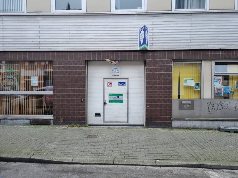 Parking te  huur in Vorst 1190 135.00€  slaapkamers m² - Zoekertje 341902