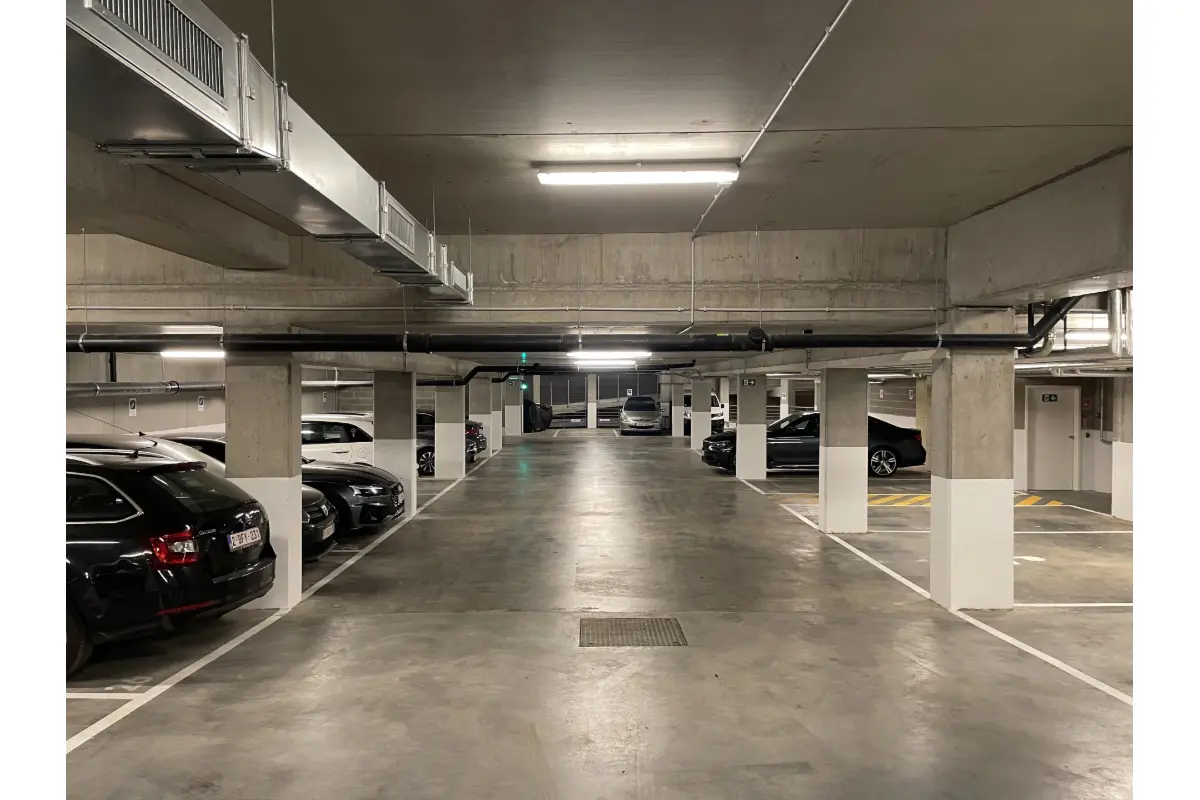 Parking te  koop in Anderlecht 1070 95275.00€  slaapkamers m² - Zoekertje 343262