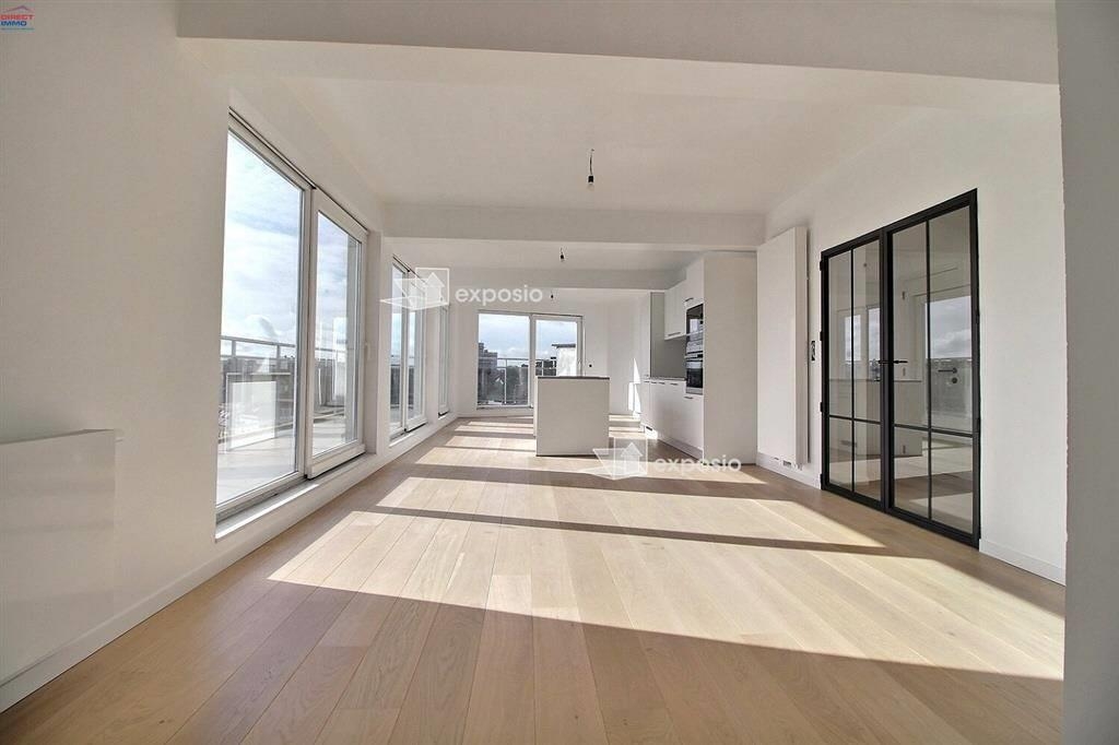 Penthouse te  in Schaarbeek 1030 1800.00€ 2 slaapkamers 120.00m² - Zoekertje 345594