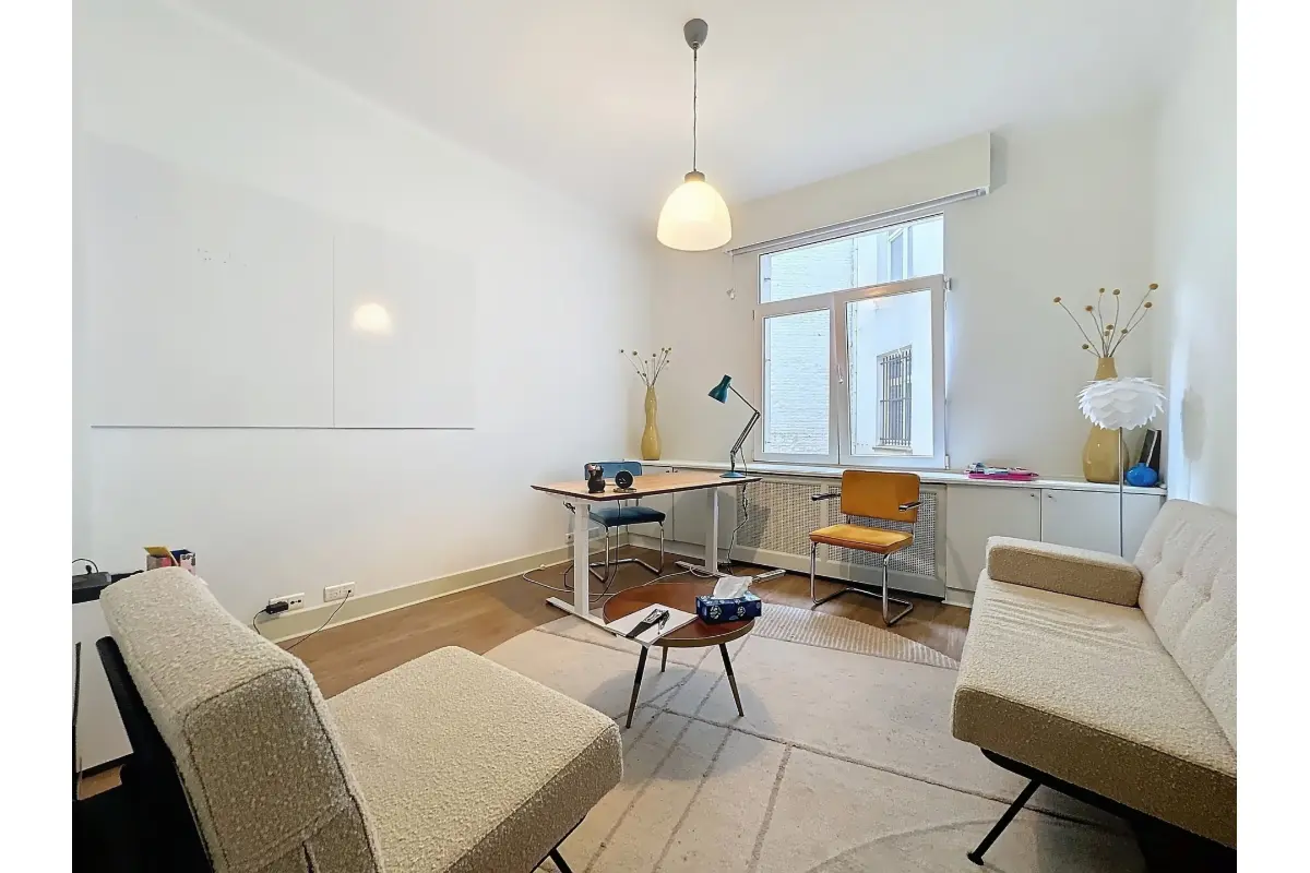 Handelszaak te  in Brussel 1000 750.00€  slaapkamers 18.00m² - Zoekertje 659904