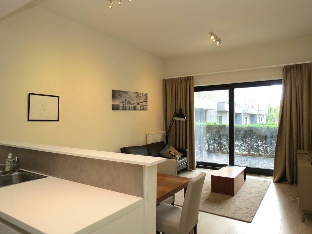 Rez-de-chaussée à louer à Evere 1140 1800.00€ 2 chambres 75.00m² - annonce 346160