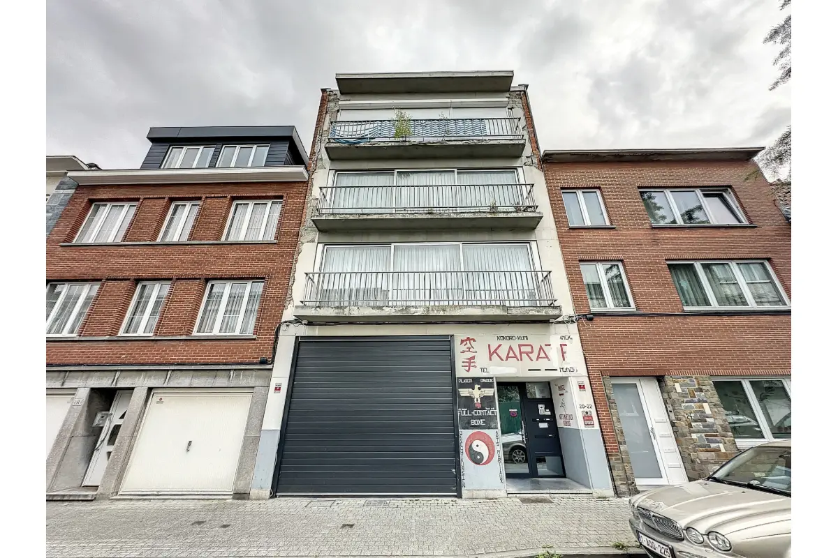 Handelszaak te  koop in Sint-Jans-Molenbeek 1080 690000.00€  slaapkamers 396.00m² - Zoekertje 358764