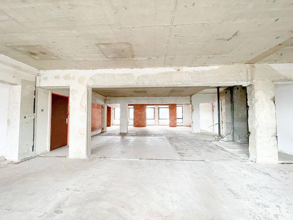 Commerce à vendre à Etterbeek 1040 359000.00€ chambres 165.00m² - annonce 368219