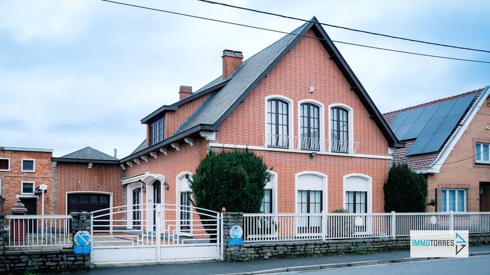 Huis te in Ransart 6043 325000.00€ 3 slaapkamers 232.00m² - Zoekertje 449674