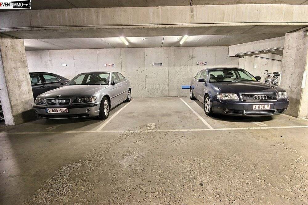 Parking & garage te huur in Schaarbeek 1030 100.00€ slaapkamers m² - Zoekertje 373890